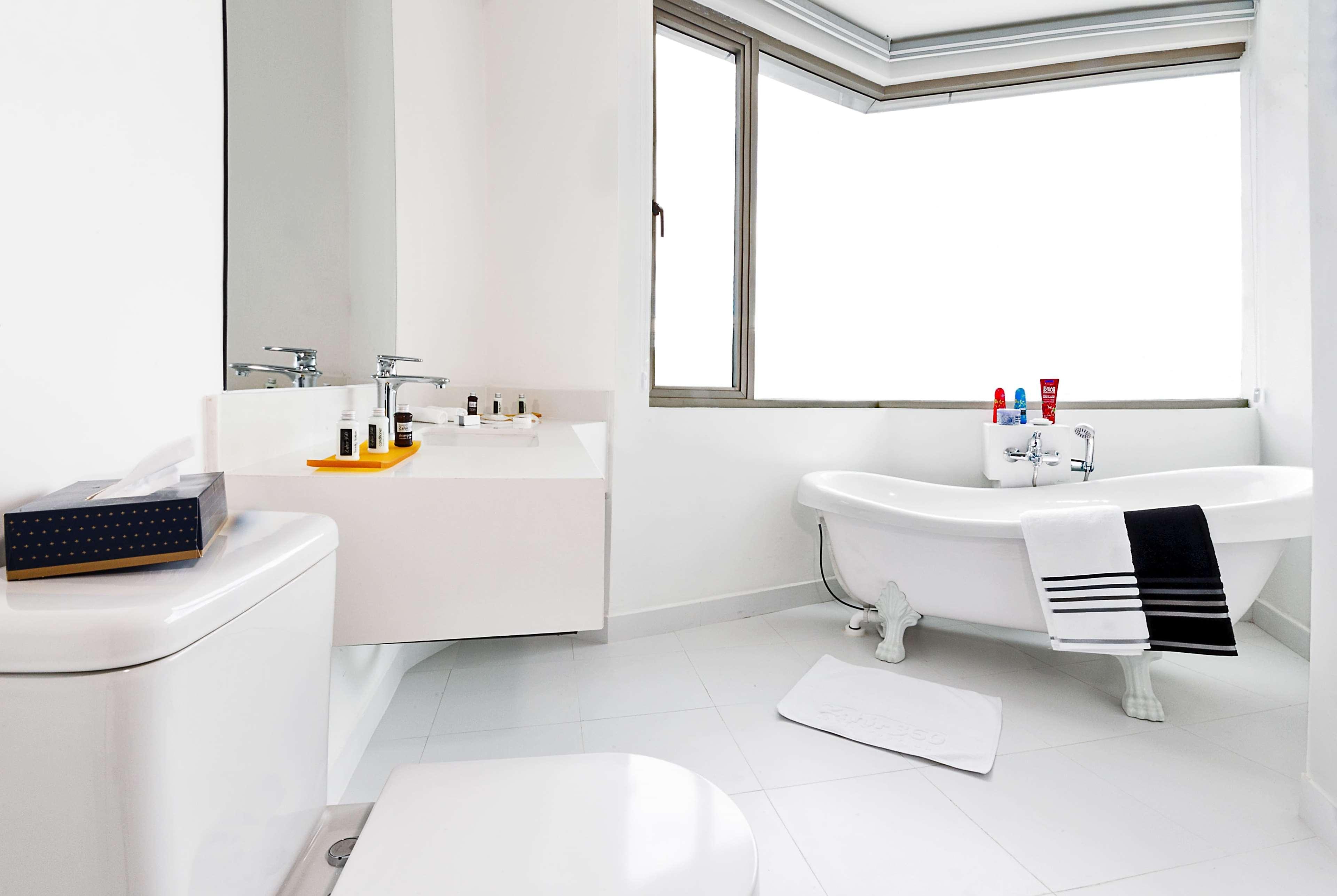 Tryp By Wyndham Cuenca Zahir Hotel Bagian luar foto